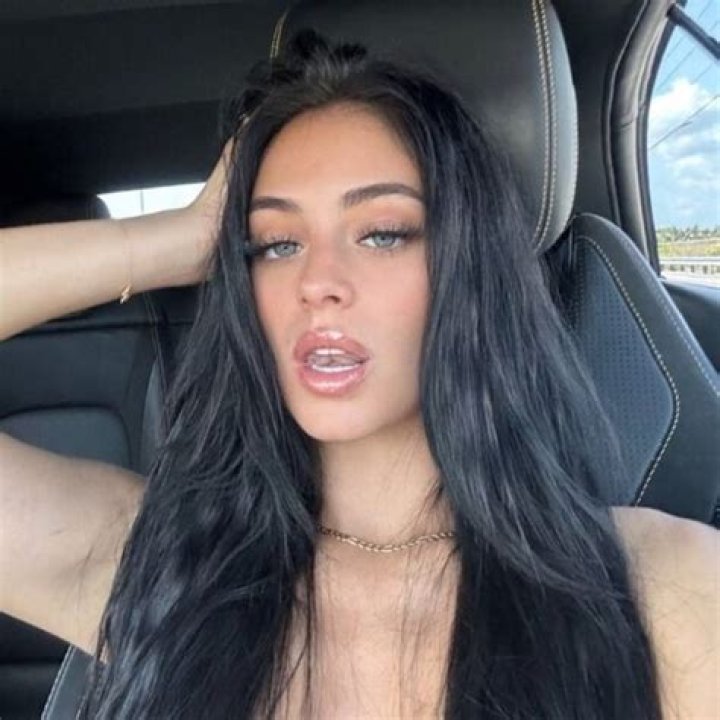 Camilla Araujo OnlyFans: A Deep Dive into Her Journey, Content, and Impact