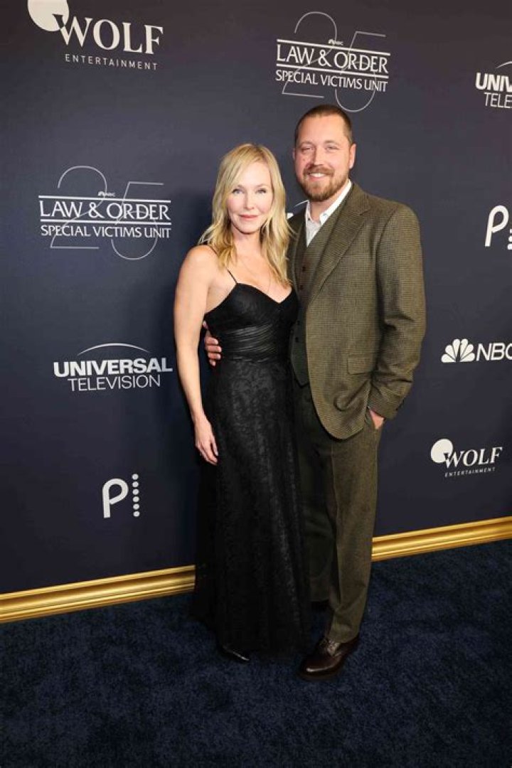 Exploring the Lives of Beau Richards and Kelli Giddish: A Comprehensive Look into Their Journeys